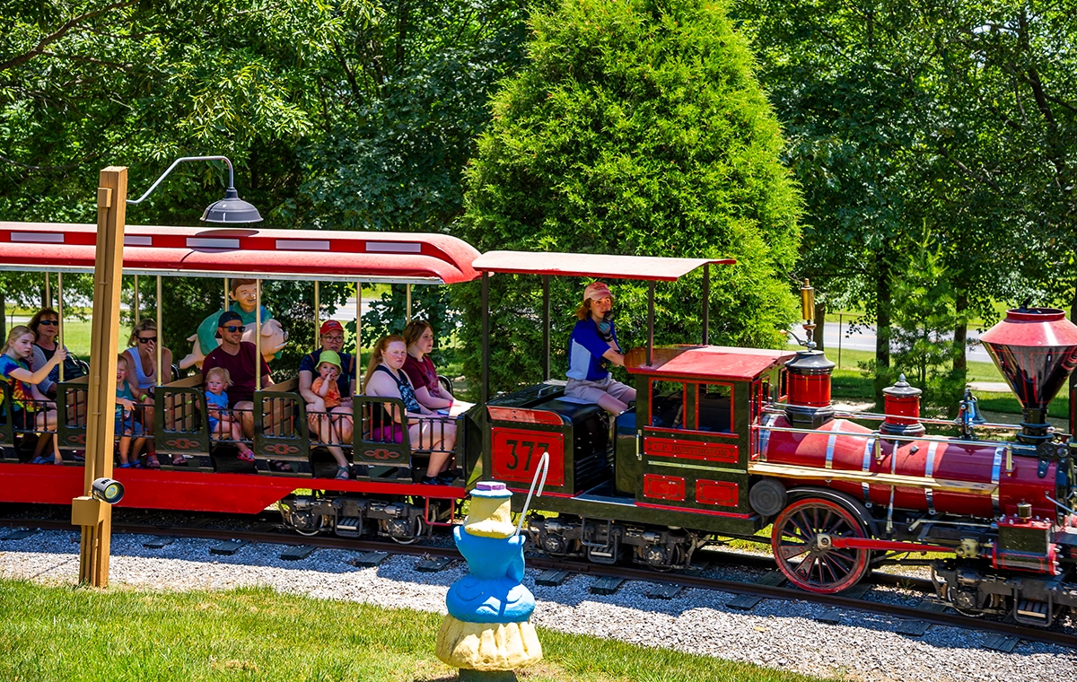 HoliDog Express at Holiday World
