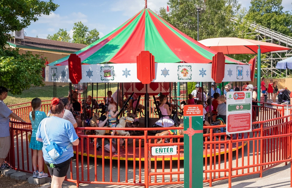 Prancer's Merry-Go-Round at Holiday World